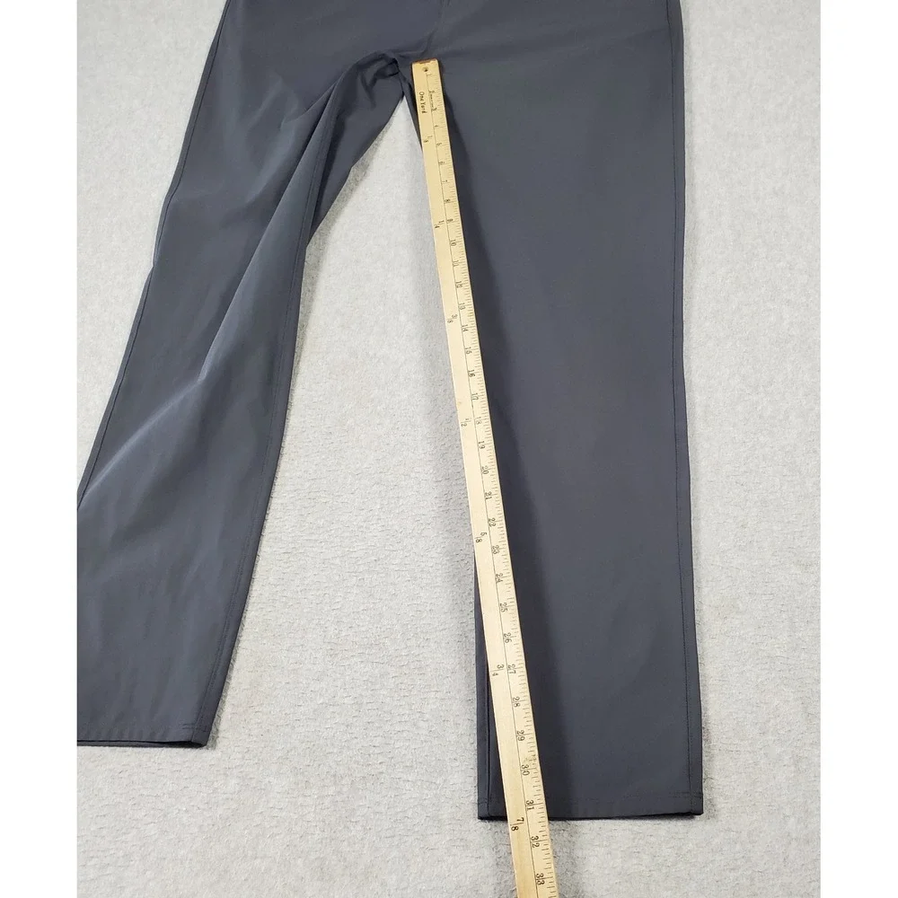 Vuori Meta Pants V430 Mens 34x31 Dark Gray Chinos Performance Stretch Golf